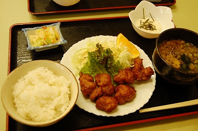 鳥の唐揚げ定食ミニ蕎麦セット