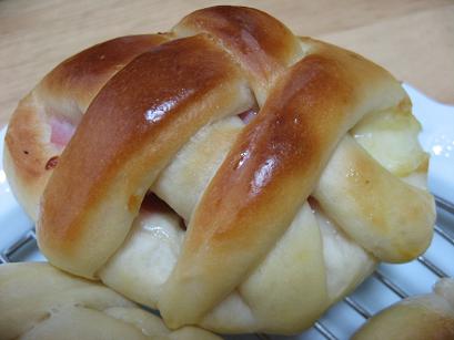 ハムチーズパン100129.jpg