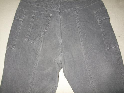 黒パンツ・色修正 (1).JPG