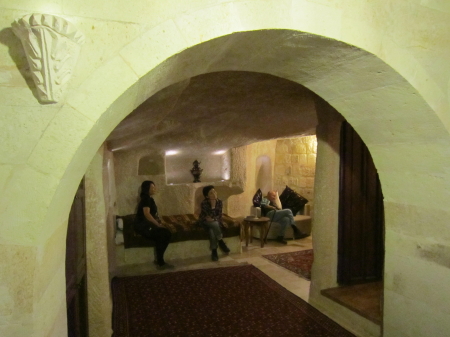 洞窟ホテル（MDCケイブホテル）