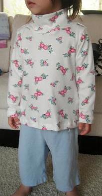 ハイネックTシャツ試着1