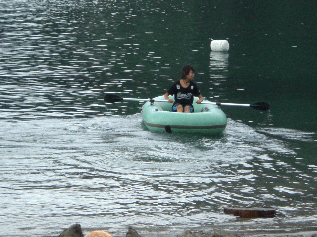 8月の連休にチビ達を連れて2回目の海水浴に行きました。勿論、グルメな酒のつまみ、燻製ほっけも持参です。/7